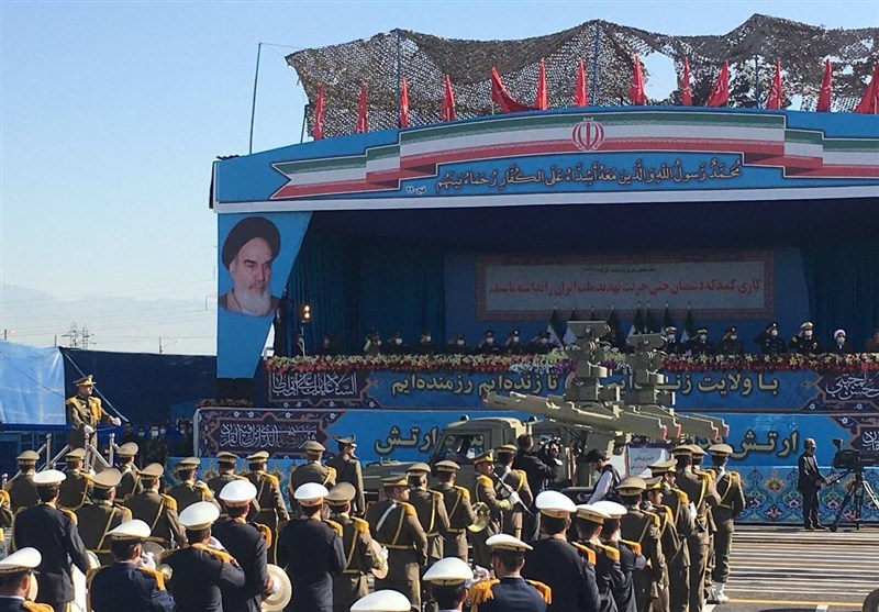 نمایش موشک‌های زمین به زمین ارتش در رژه ۲۹ فروردین/ تحویل پدافندموشکی دزفول به ارتش 