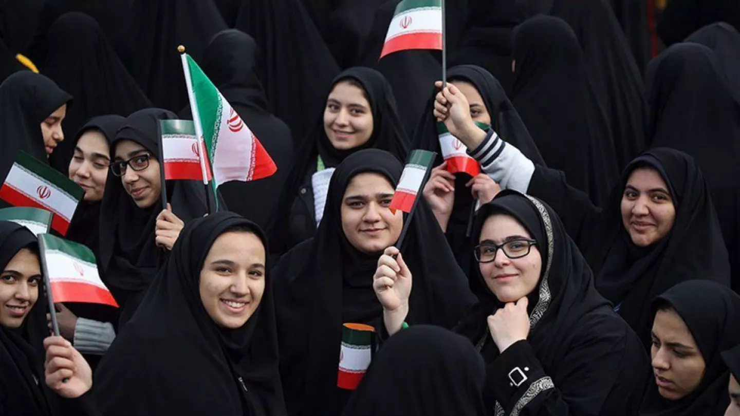 ضرورت توجه نامزدهای انتخابات به زنان به عنوان نیمی از جامعه!