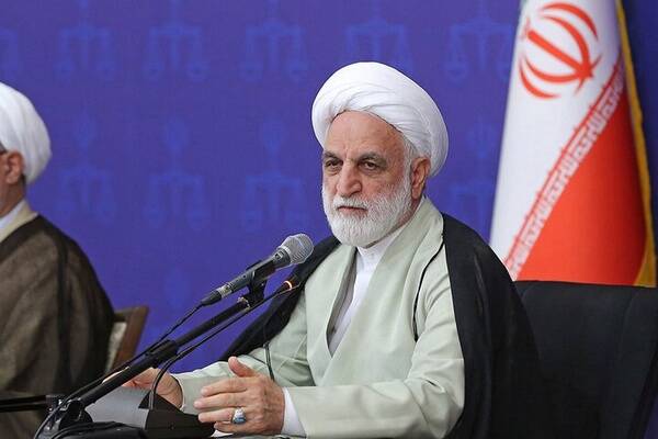 اشد مجازات در انتظار مدیرانی که همدست قاچاقچیان و مفسدین باشند