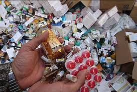 برخی کالاهای دارویی تا مرز فاسد شدن در گمرکات باقی می‌مانند/ پلمپ کارخانه کالاهای دارویی