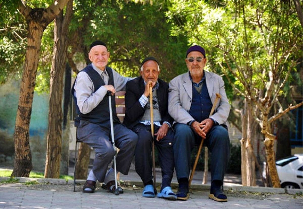 رئیس کمیسیون اجتماعی در گفتگو با «کرامت»:قالیباف مصوبه افزایش حقوق بازنشستگان را امضا کرد