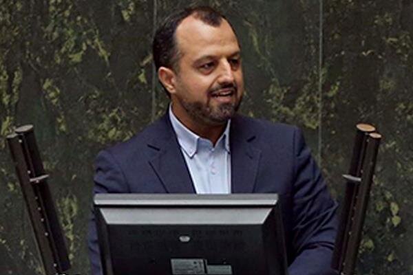 خاندوزی در صحن مجلس: قیمت نان تغییر نمی‌کند