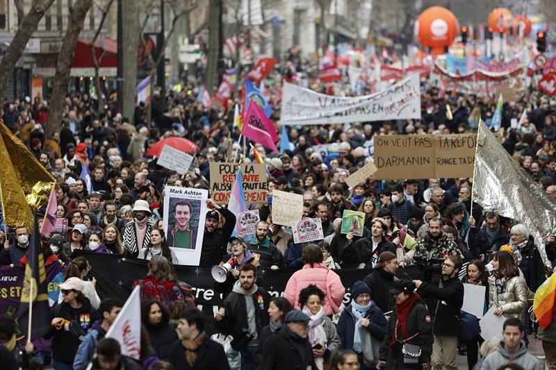 هزاران کارگر خشمگین فرانسوی خواستار استعفای «ماکرون» شدند