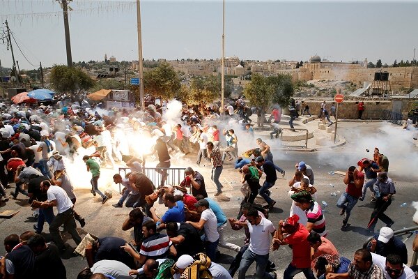 در ادامه جنایات رژیم صهیونیستی:  ۳۴۴ فلسطینی در درگیری‌های روز گذشته زخمی شدند/ بازداشت ۴۷۰ نفر