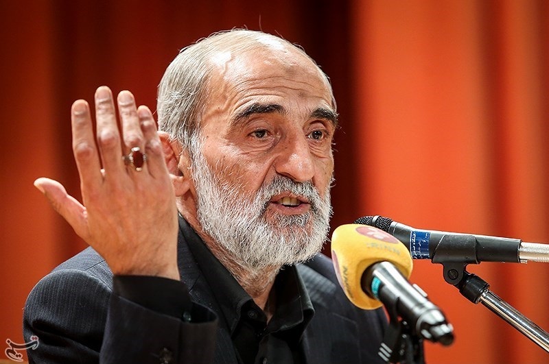 واکنش شریعتمداری به اظهارات ظریف:اگر برجام به زیان آمریکاست چرا برای بازگشت به آن التماس می‌کند