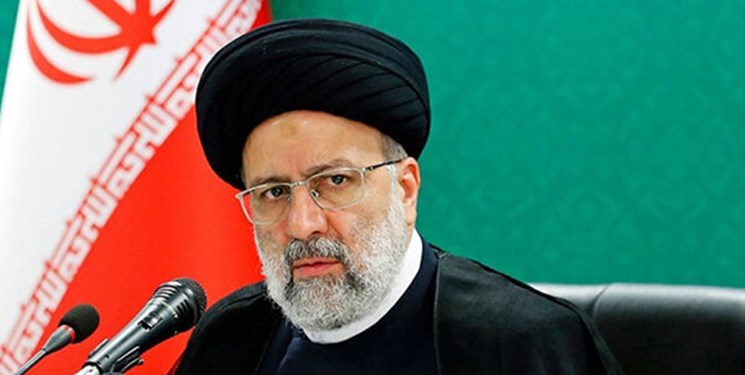 آیت الله رئیسی: کارگران محور تحقق اقتصاد مقاومتی و ساختن کشوری مستقل هستند