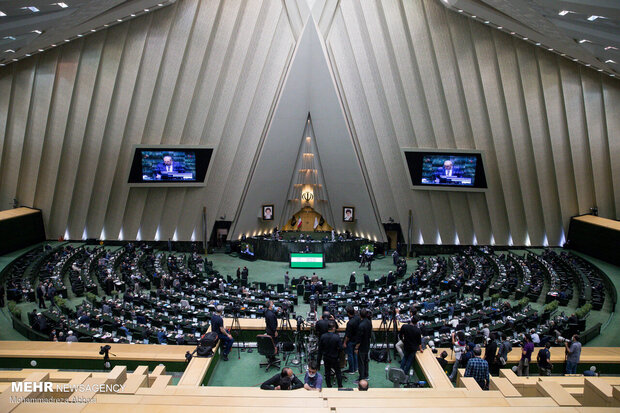 پوشش زنده دومین روز بررسی صلاحیت وزرای پیشنهادی؛ نظر کمیسیون اقتصادی درباره وزیر پیشنهادی اقتصاد و دارایی