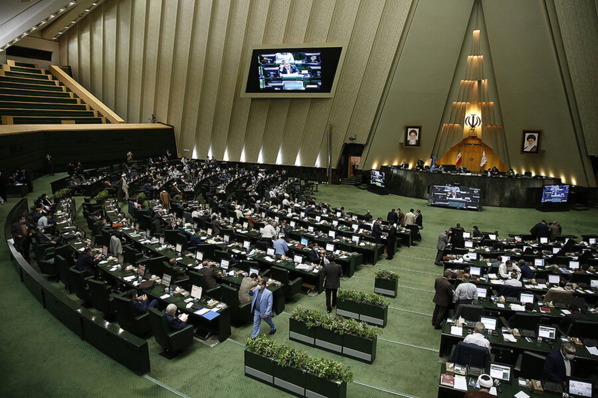 ممنوع‌الخروجی هنجارشکنان در دانشگاه‌ها در دستور کار نمایندگان مجلس قرار گرفت