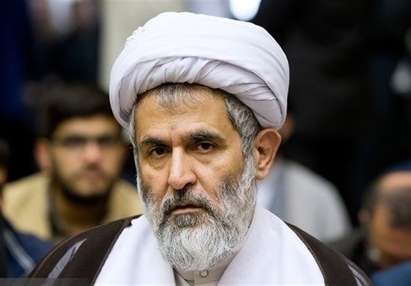پزشکیان فقط می‌خواهد در چارچوب نظام حرکت کند