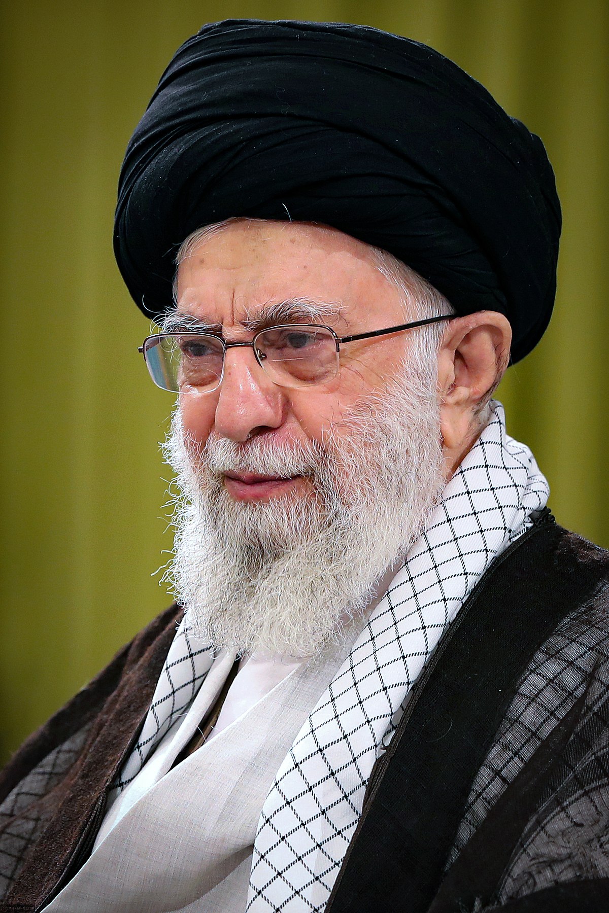 رهبر انقلاب: شهید و شهادت دربردارنده مجموعه‌ای از ارزشهای دینی، ملی، انسانی و اخلاقی است