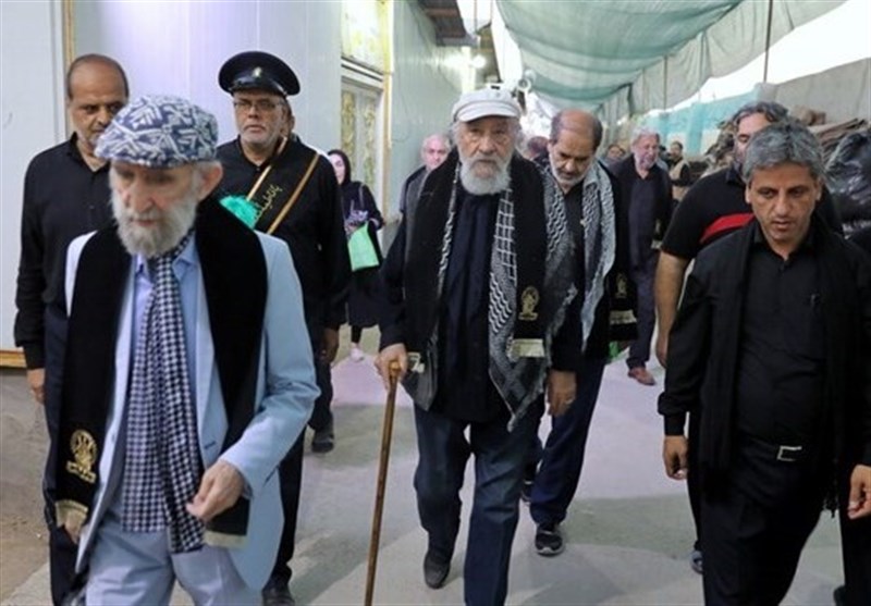 پذیرایی داریوش ارجمند از زائران اربعین/ بازیگر مالک اشتر از رسانه‌های مدعی آزادی انتقاد کرد