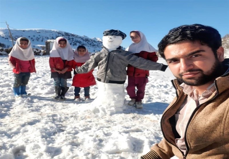 زندگی متفاوت یک معلم روستایی، مستندساز خارجی را به وجد آورد/ فیلمی که روی قایق و تک نفره ساخته شد