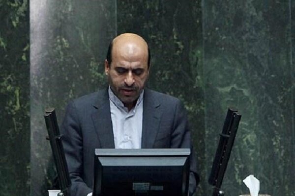  آصفری در صحن مجلس: دولت مصوبه افزایش حقوق بازنشستگان را تأیید کند